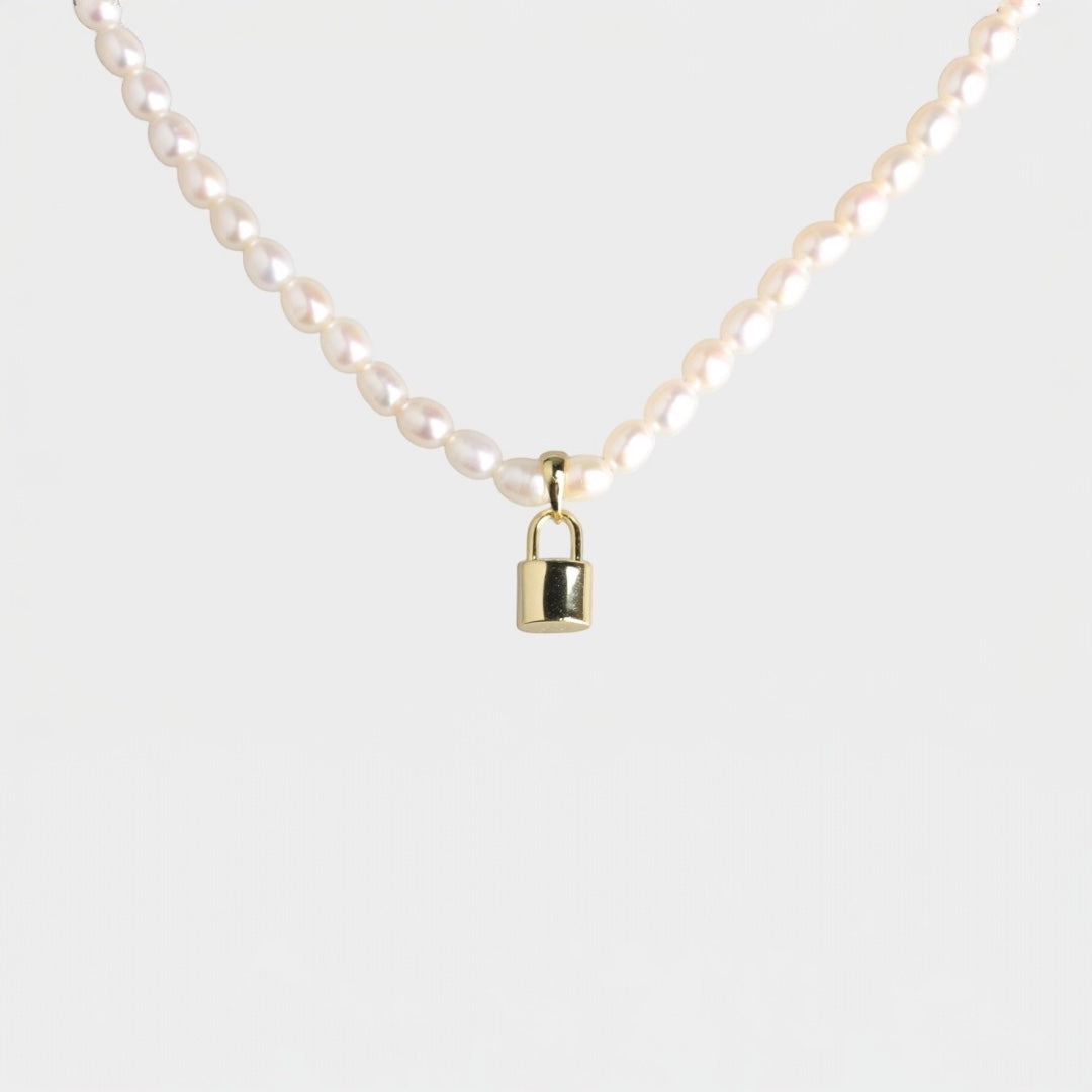 Lock Pendant Pearl Necklace