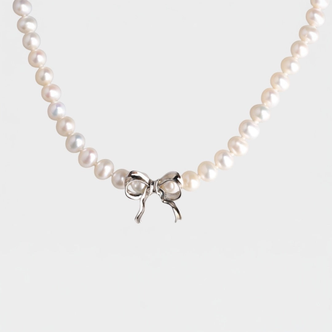Ribbon Pearl Necklace