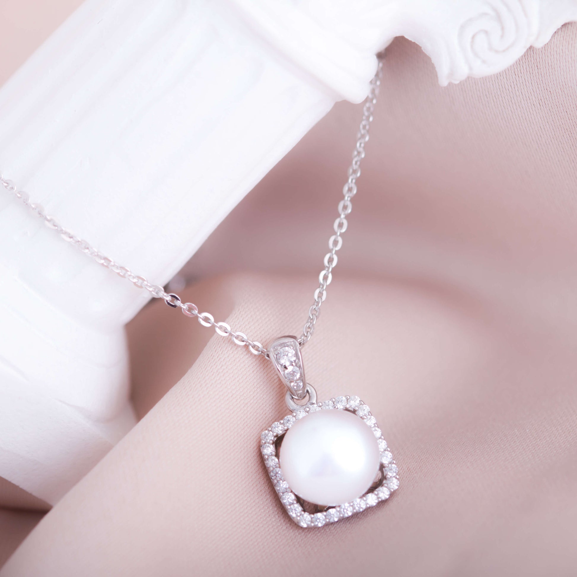 Molah 925 Silver Cultured Freshwater Pearl and Cubic Zirconia Square Geometric Pendant Necklace