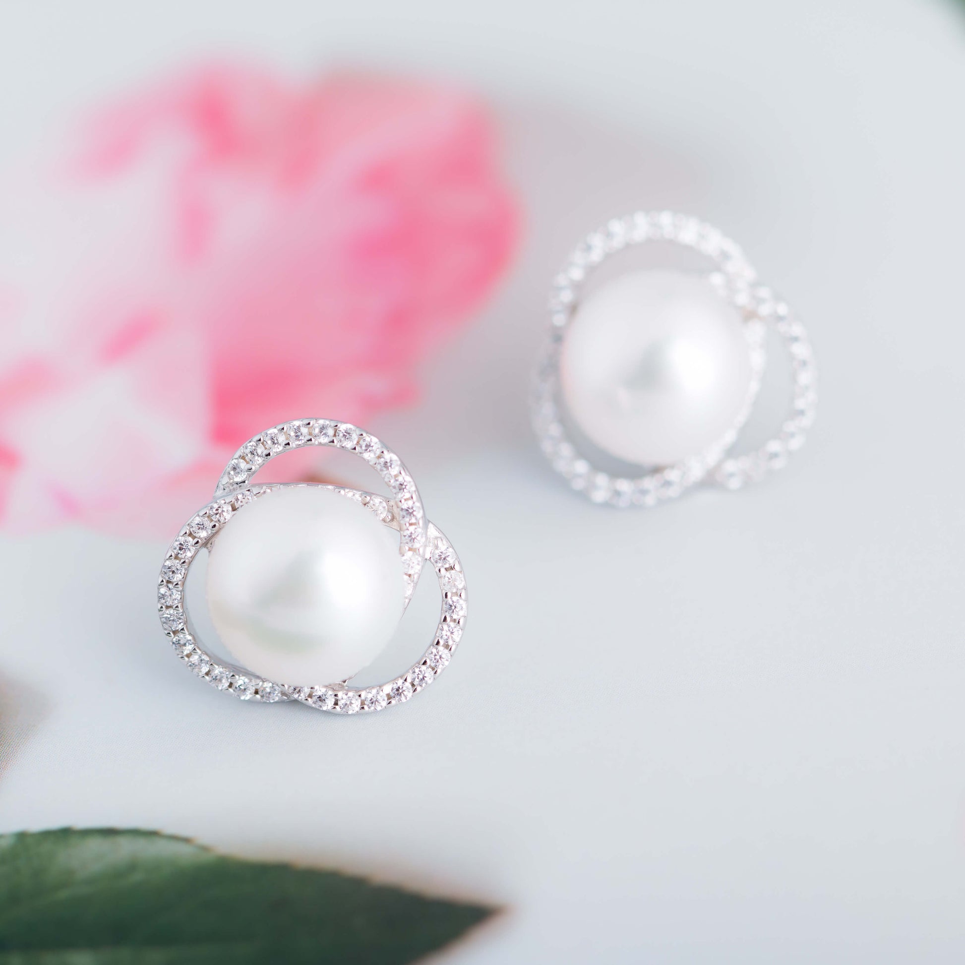 Molah 925 Silver Cultured Freshwater Pearl and Cubic Zirconia Celtic Knot Stud Earrings