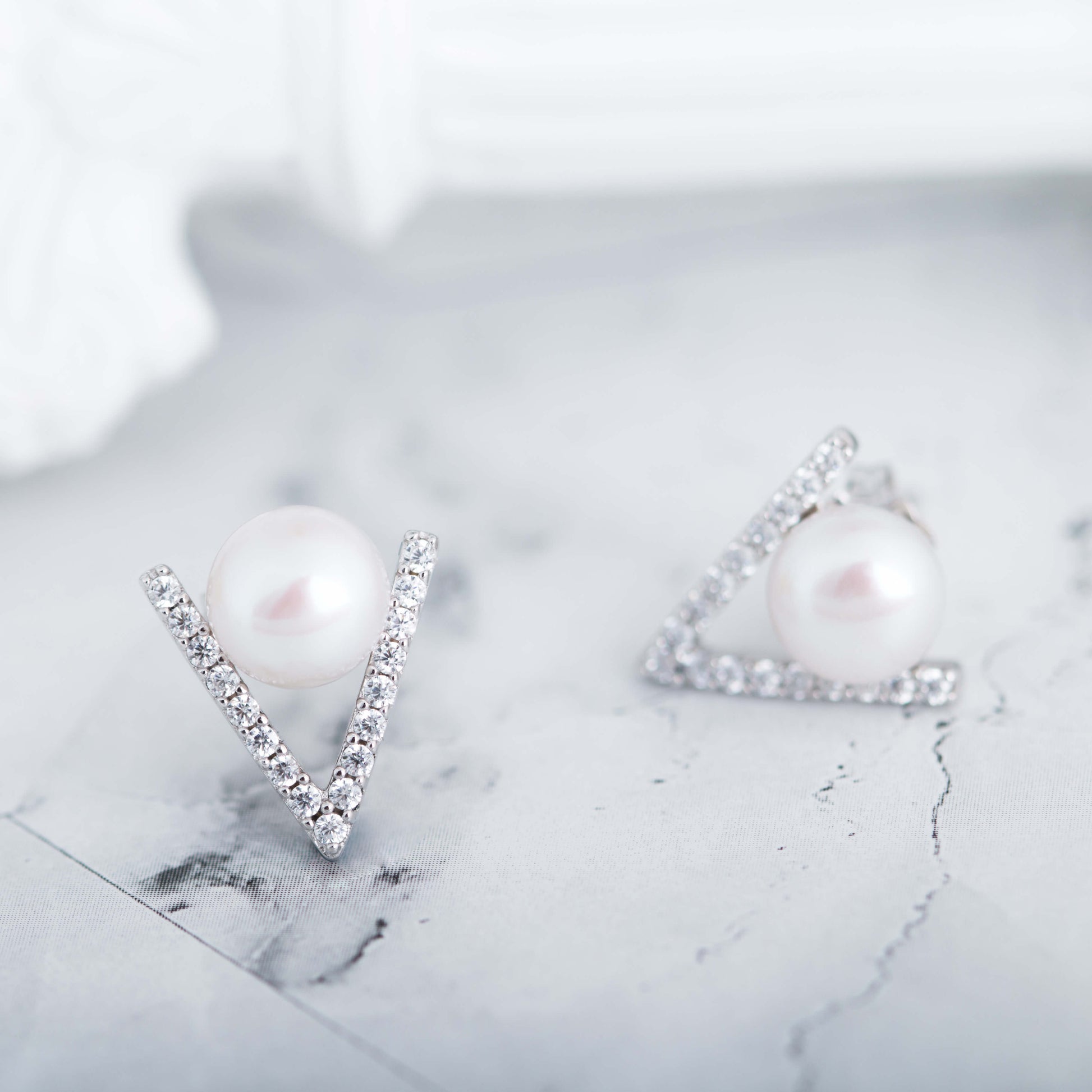 Molah 925 Silver Cultured Freshwater Pearl and Cubic Zirconia Chevron Stud Earrings