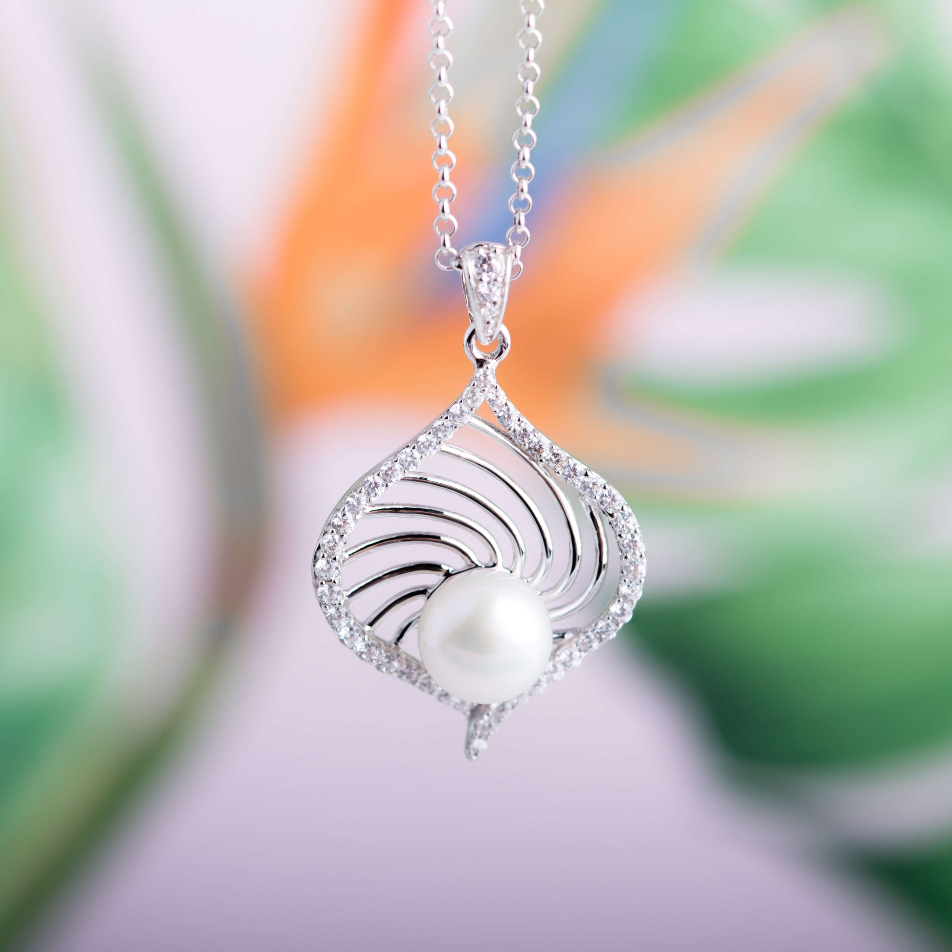 Molah 925 Silver Cultured Freshwater Pearl and Cubic Zirconia Swirl Leaf Pendant Necklace