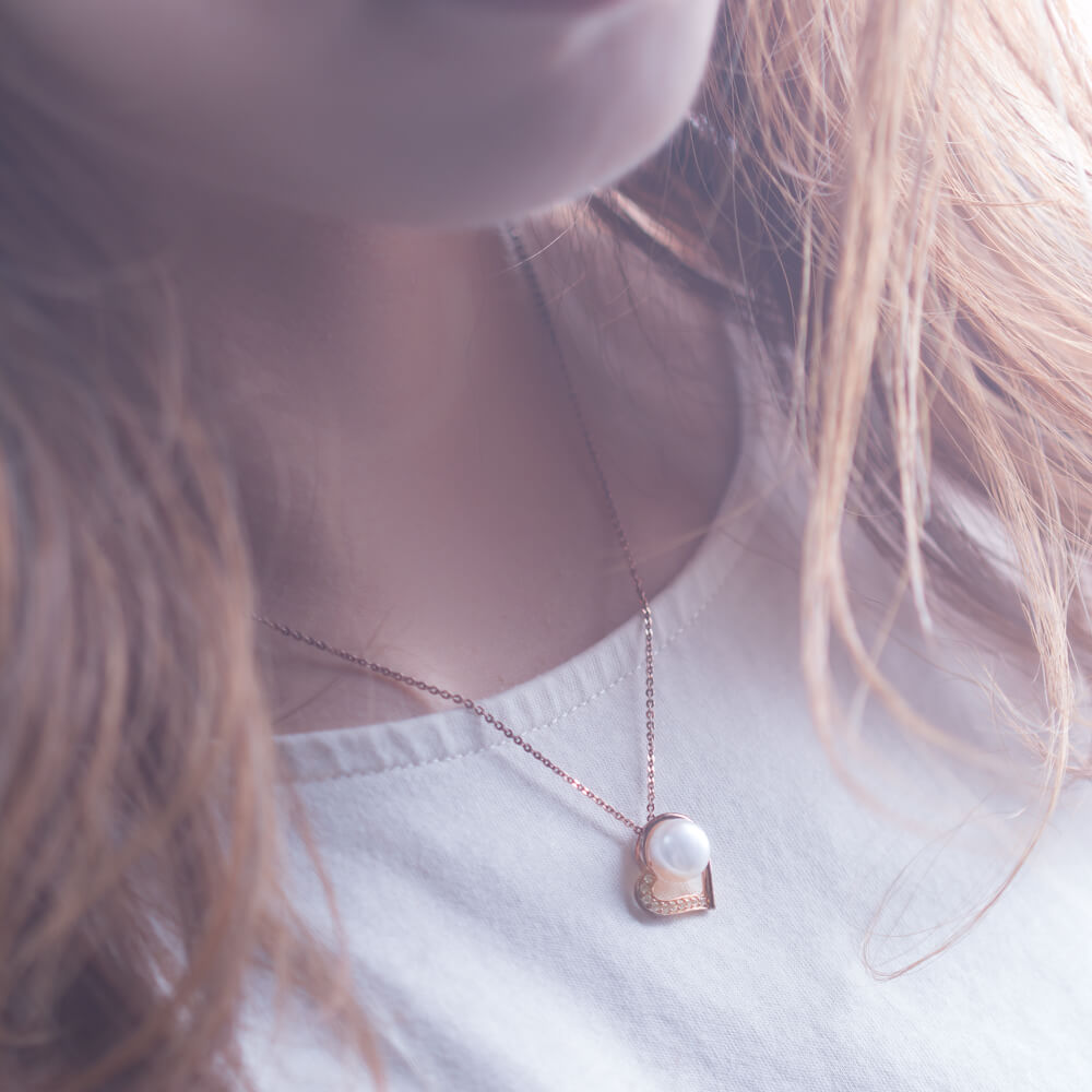 Molah Rose Gold Plated 925 Silver Cultured Freshwater Pearl and CZ Pendant Necklace